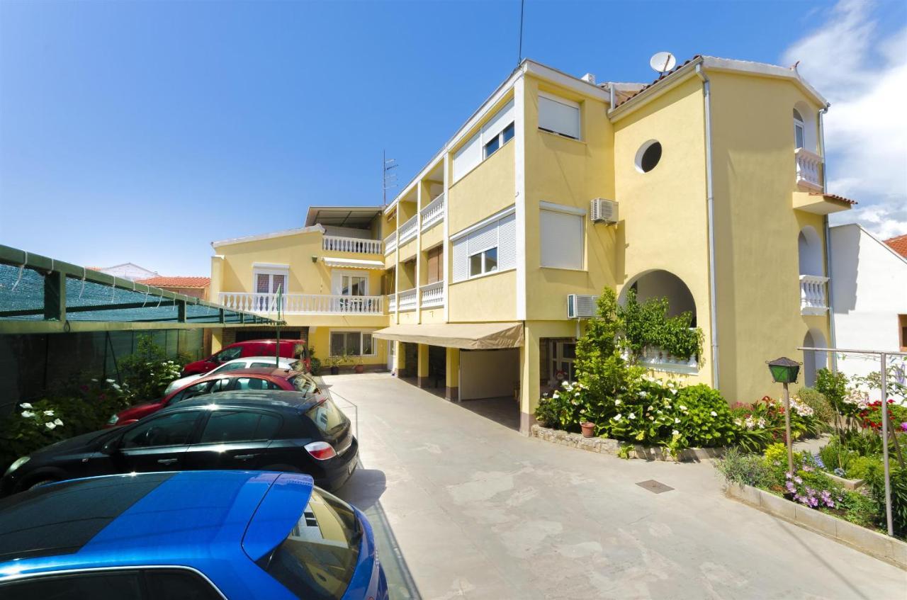 Apartments And Room Take It Easy Tribunj  Exterior photo