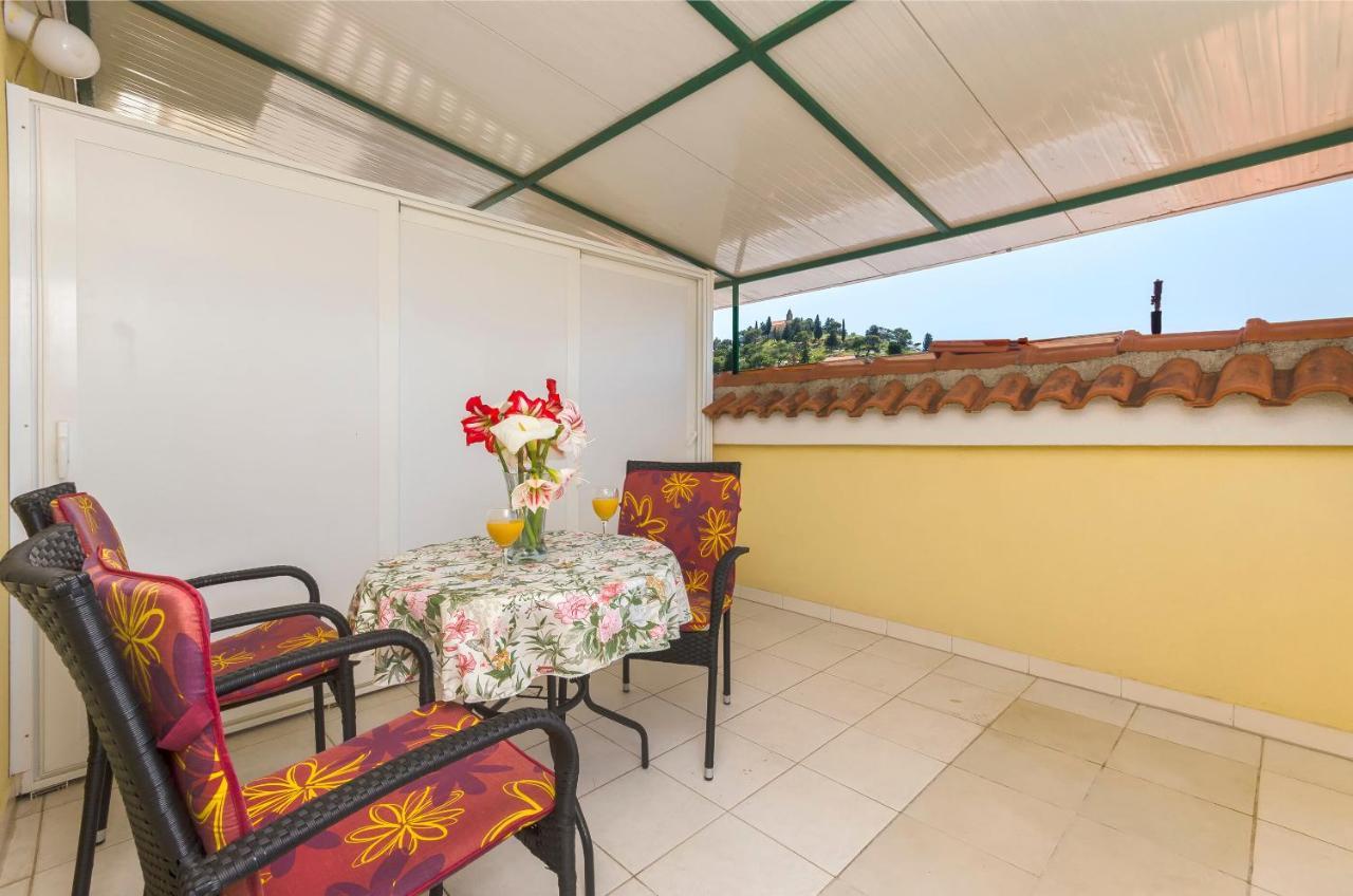 Apartments And Room Take It Easy Tribunj  Exterior photo